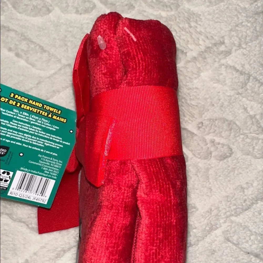 Hello Kitty 2 Pack Red Silver Metallic Black Christmas Hand Towels Bow Wrap